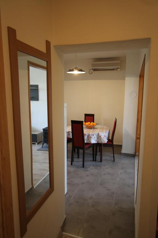 Apartment Lovrin Zára Kültér fotó