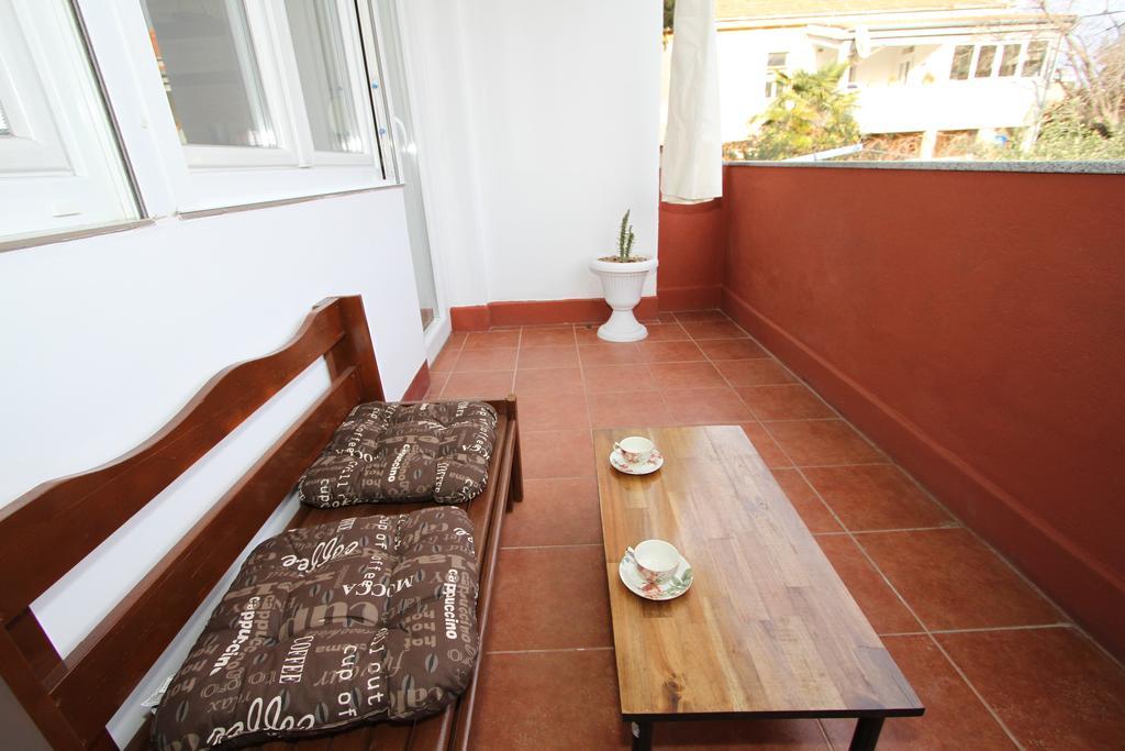 Apartment Lovrin Zára Kültér fotó