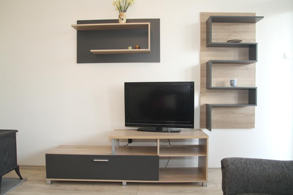 Apartment Lovrin Zára Kültér fotó